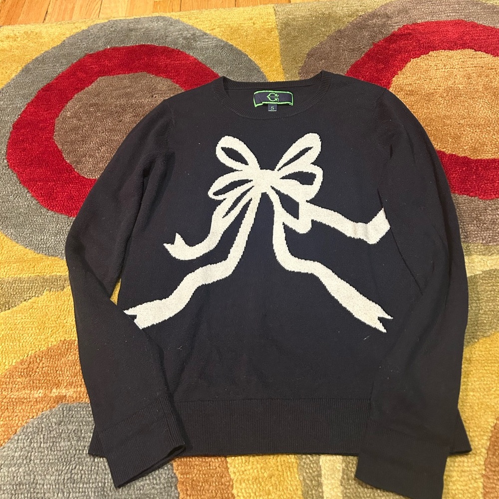 C. Wonder Bow Graphic Preppy Black and White Crewneck Sweater Women’s Size Small